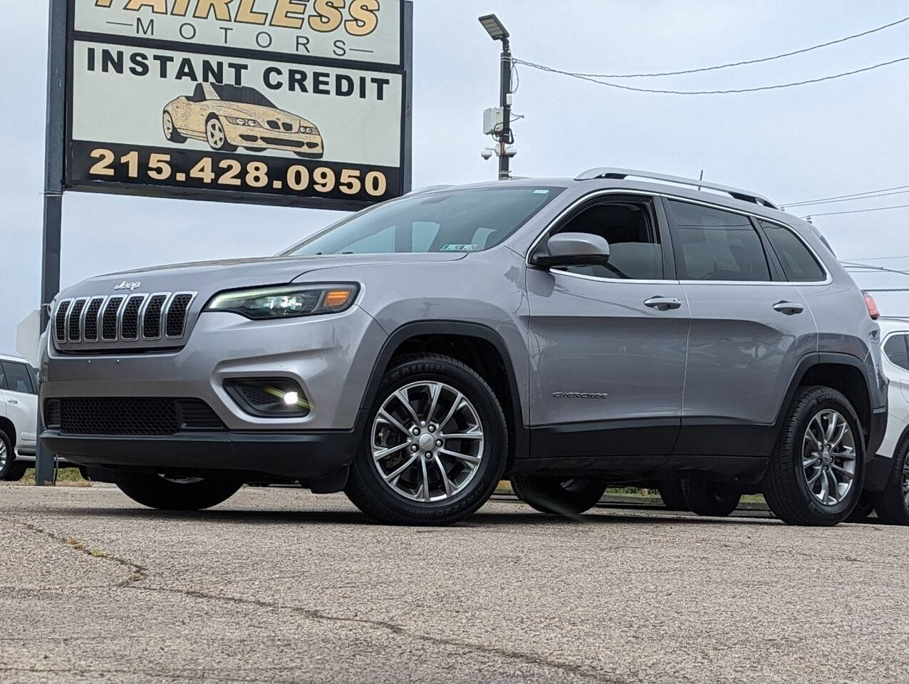 2019 Jeep Cherokee Latitude Plus 4dr SUV