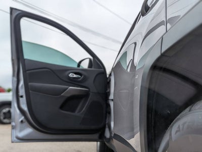 2019 Jeep Cherokee Latitude Plus 4dr SUV