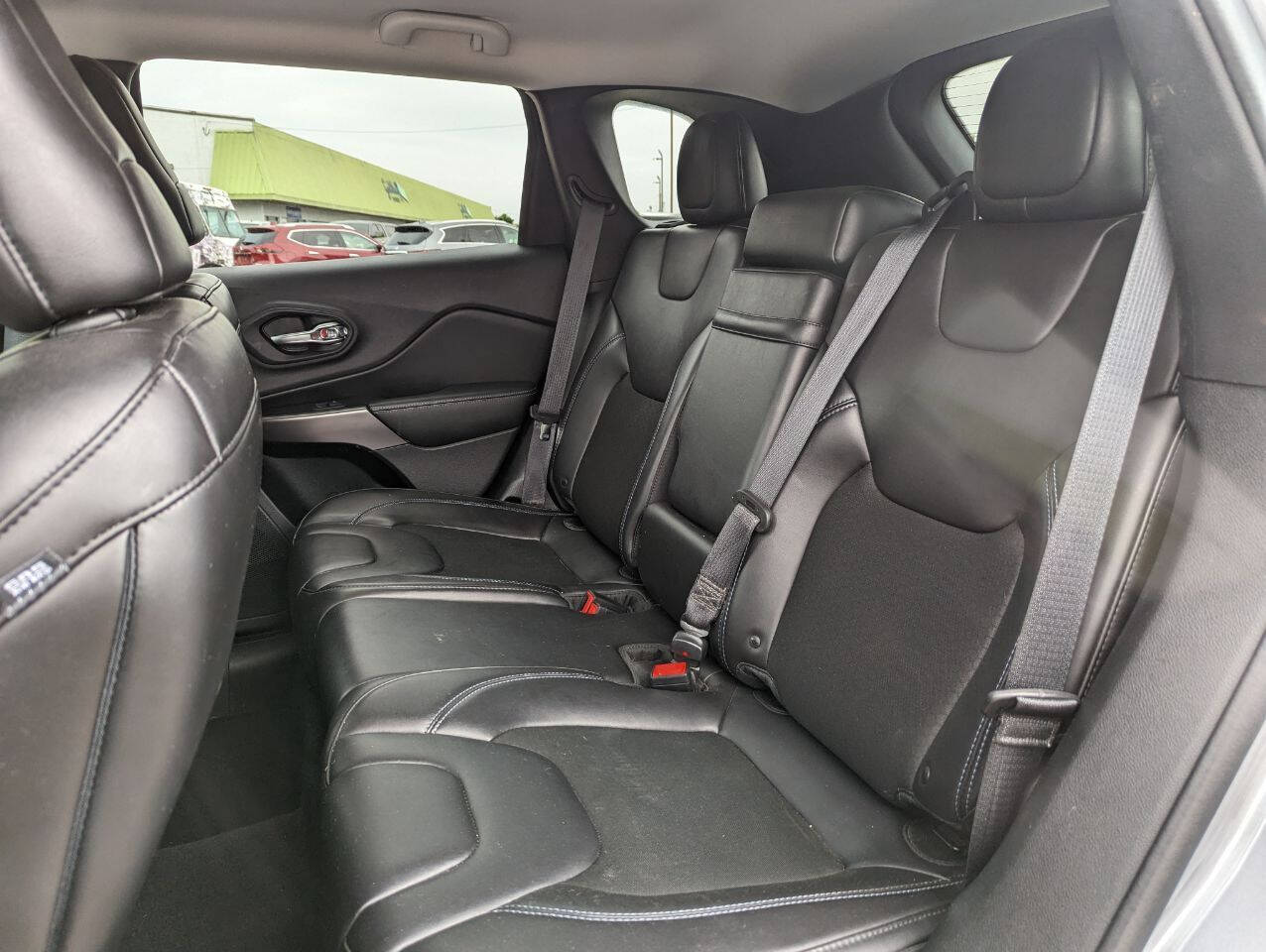 2019 Jeep Cherokee Latitude Plus 4dr SUV