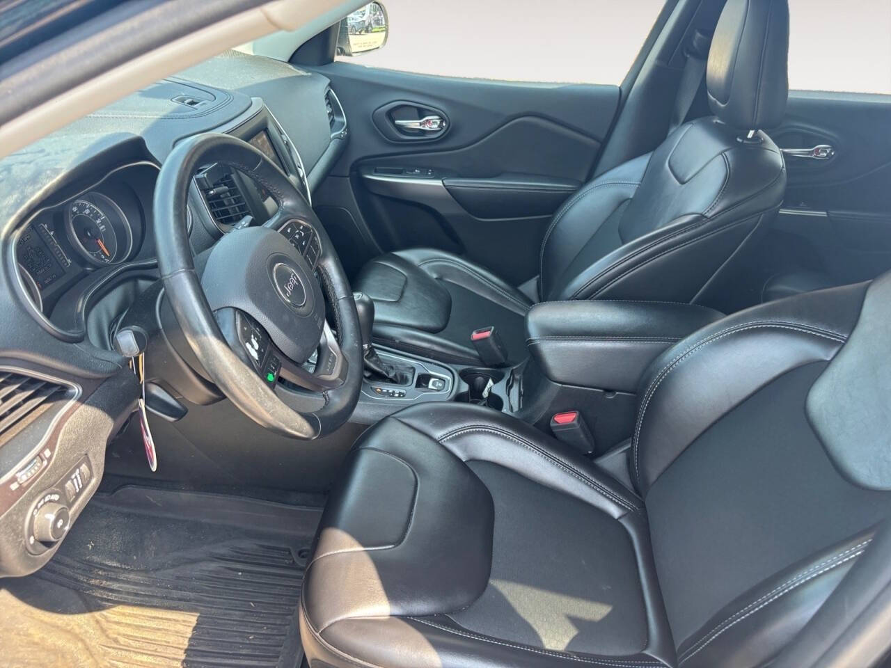 2019 Jeep Cherokee Latitude Plus 4x4 4dr SUV