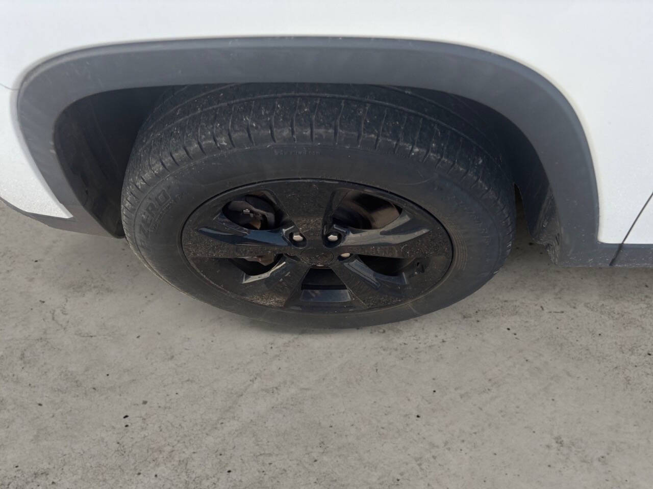 2019 Jeep Cherokee Latitude Plus 4x4 4dr SUV