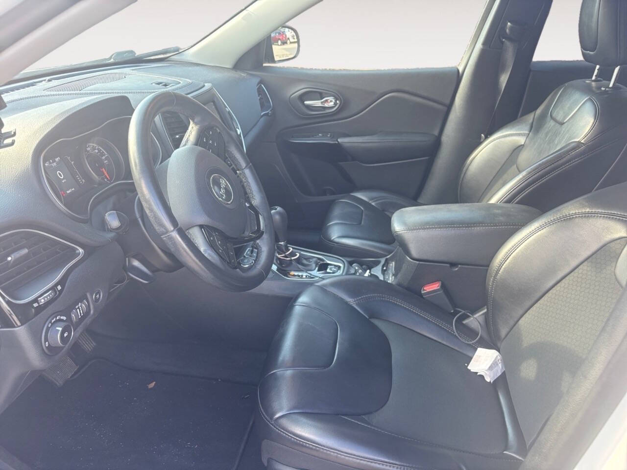 2019 Jeep Cherokee Latitude Plus 4x4 4dr SUV