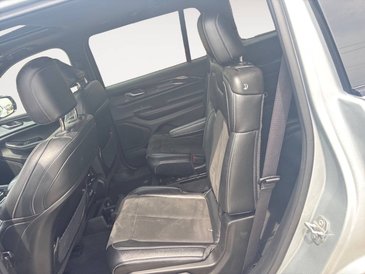2023 Jeep Grand Cherokee L Altitude 4x4 4dr SUV