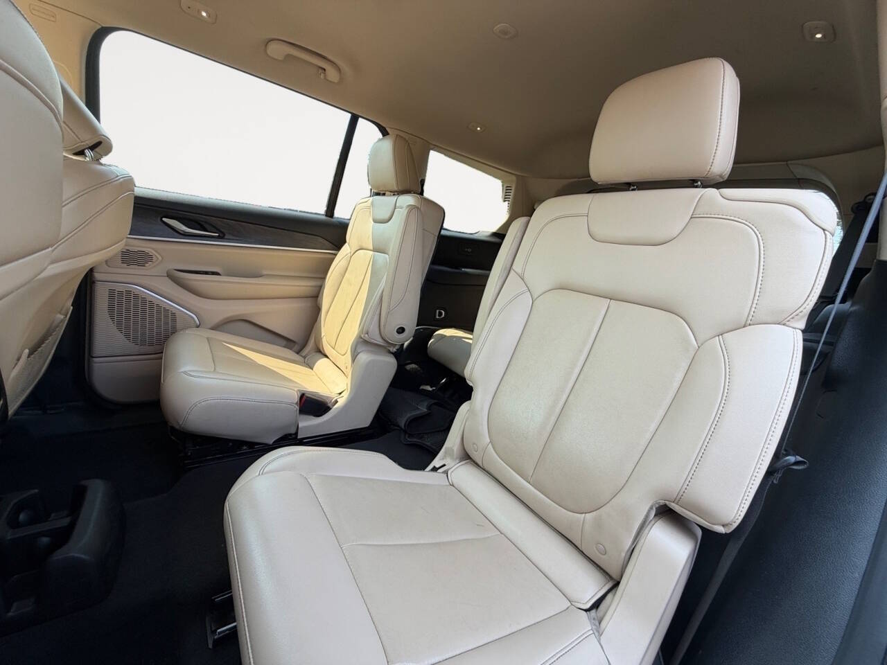 2022 Jeep Grand Cherokee L Limited 4x4 4dr SUV