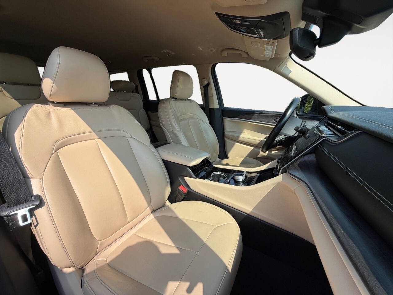 2022 Jeep Grand Cherokee L Limited 4x4 4dr SUV