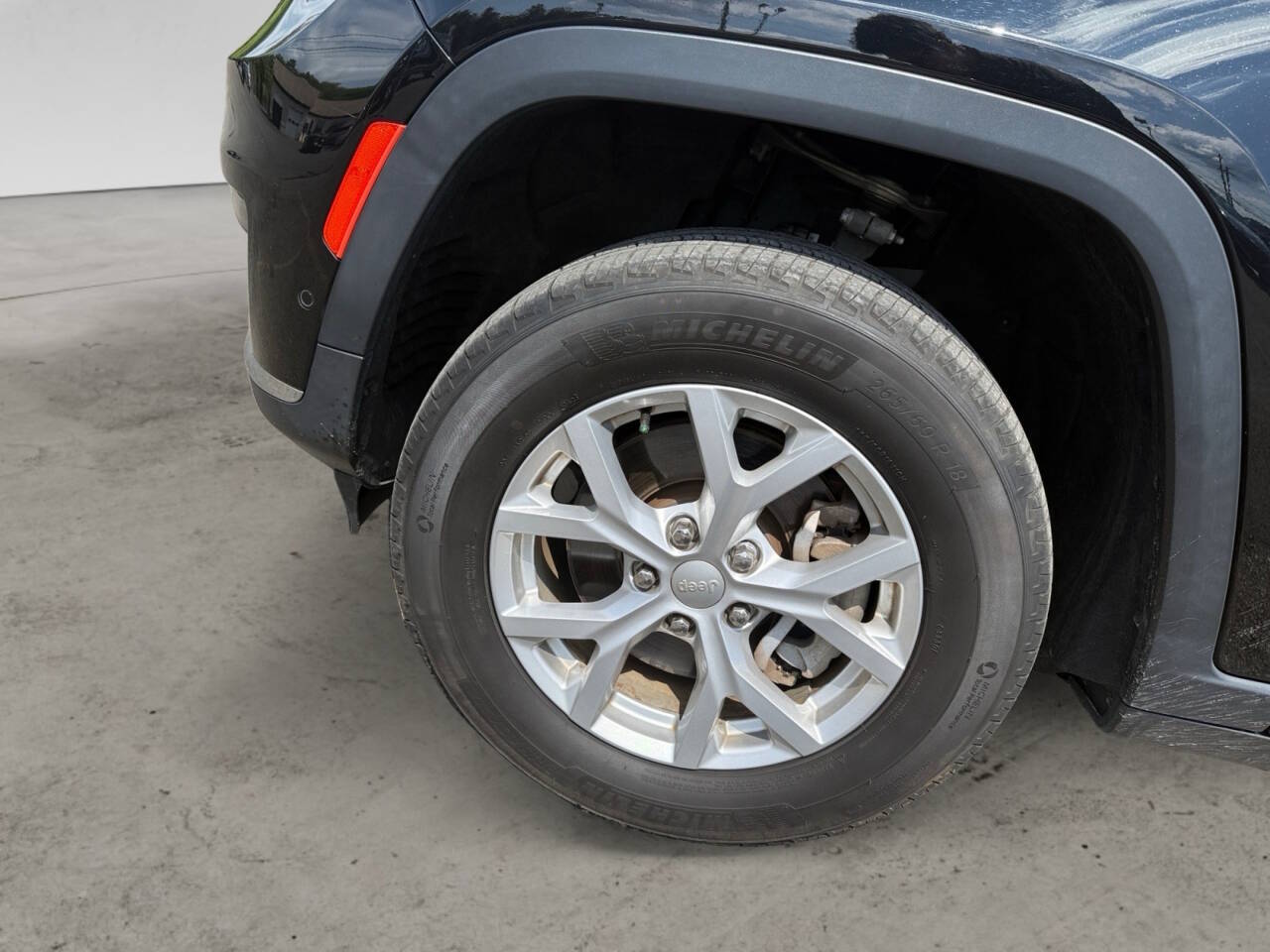 2023 Jeep Grand Cherokee L Limited 4x4 4dr SUV