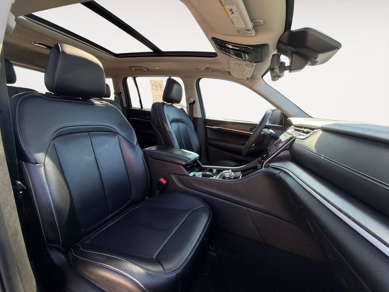 2023 Jeep Grand Cherokee L Limited 4x4 4dr SUV