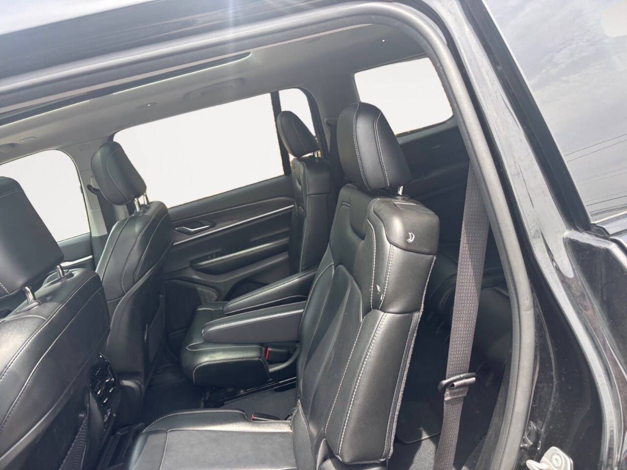 2023 Jeep Grand Cherokee L Limited 4x4 4dr SUV