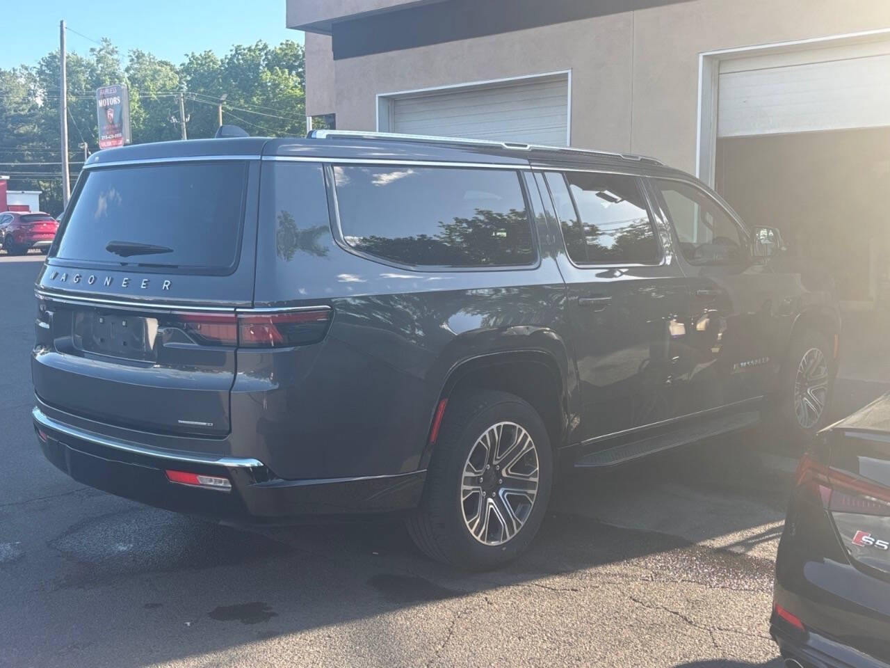 2024 Jeep Wagoneer L Series II 4x4 4dr SUV