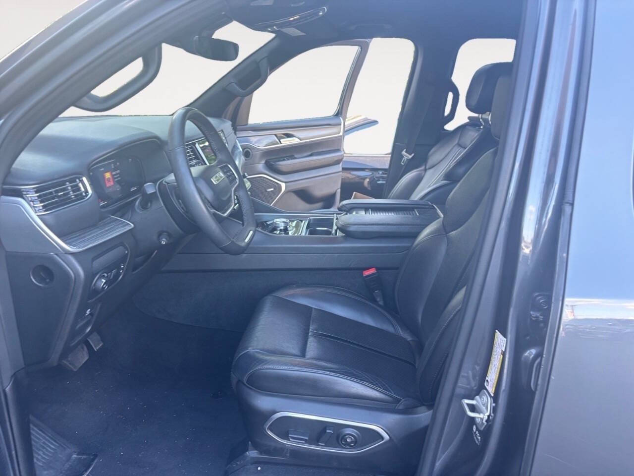 2024 Jeep Wagoneer L Series II 4x4 4dr SUV
