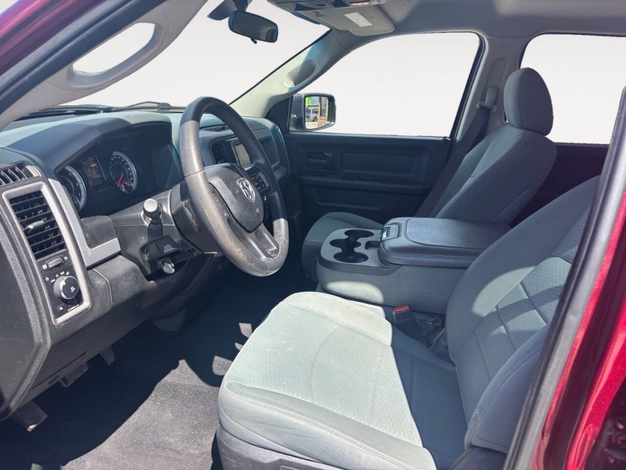 2019 RAM 1500 Classic Express 4x4 4dr Quad Cab 6.3 ft. SB Pickup