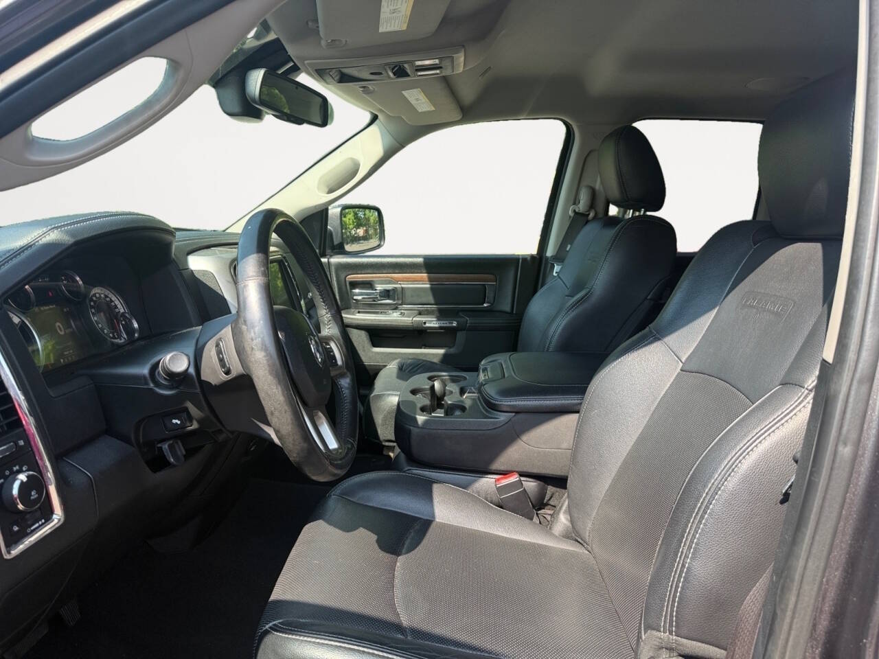 2017 RAM 1500 Laramie 4x4 4dr Quad Cab 6.3 ft. SB Pickup