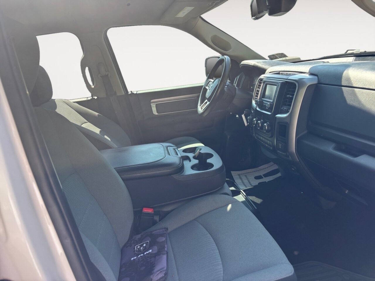 2023 RAM 1500 Classic SLT 4x4 4dr Crew Cab 5.5 ft. SB Pickup