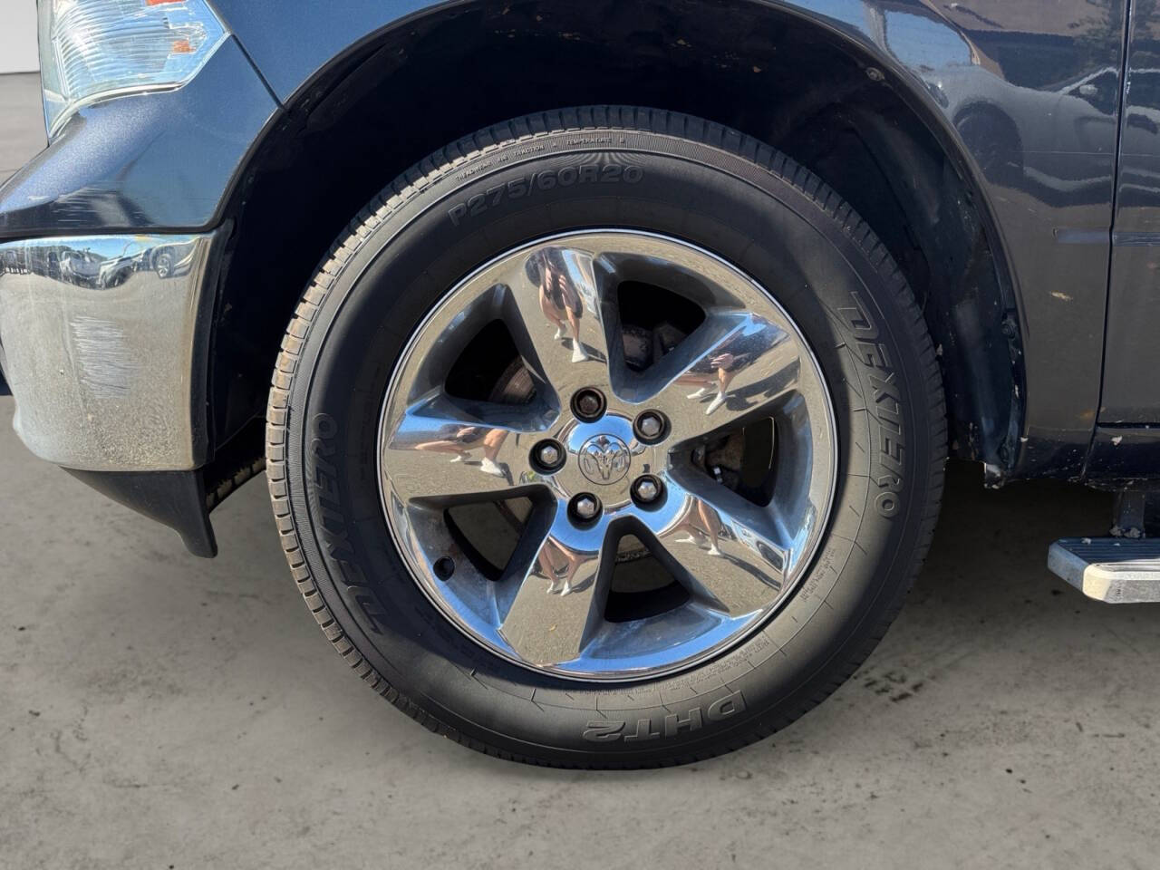 2017 RAM 1500 SLT 4x4 4dr Crew Cab 5.5 ft. SB Pickup