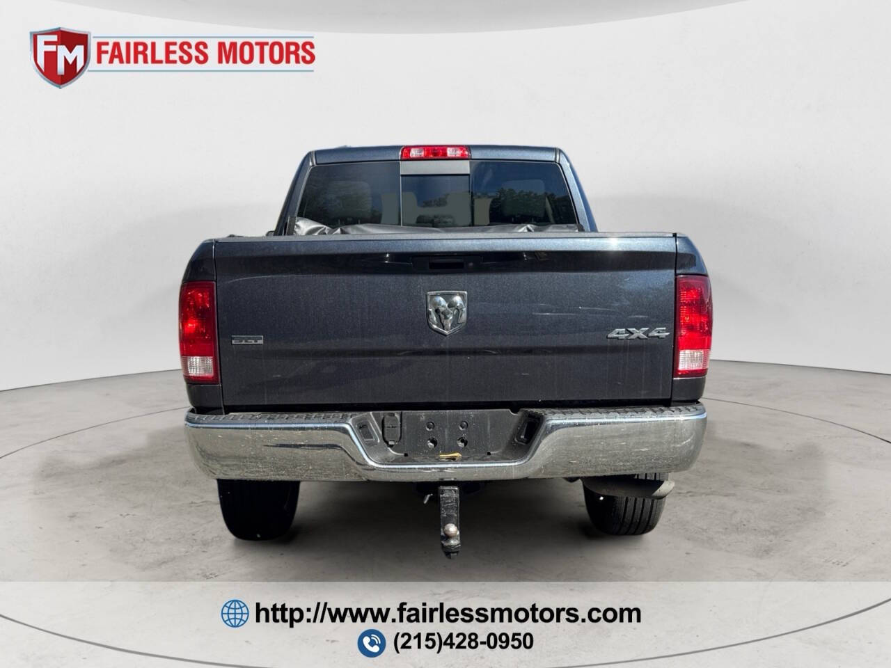 2017 RAM 1500 SLT 4x4 4dr Crew Cab 5.5 ft. SB Pickup