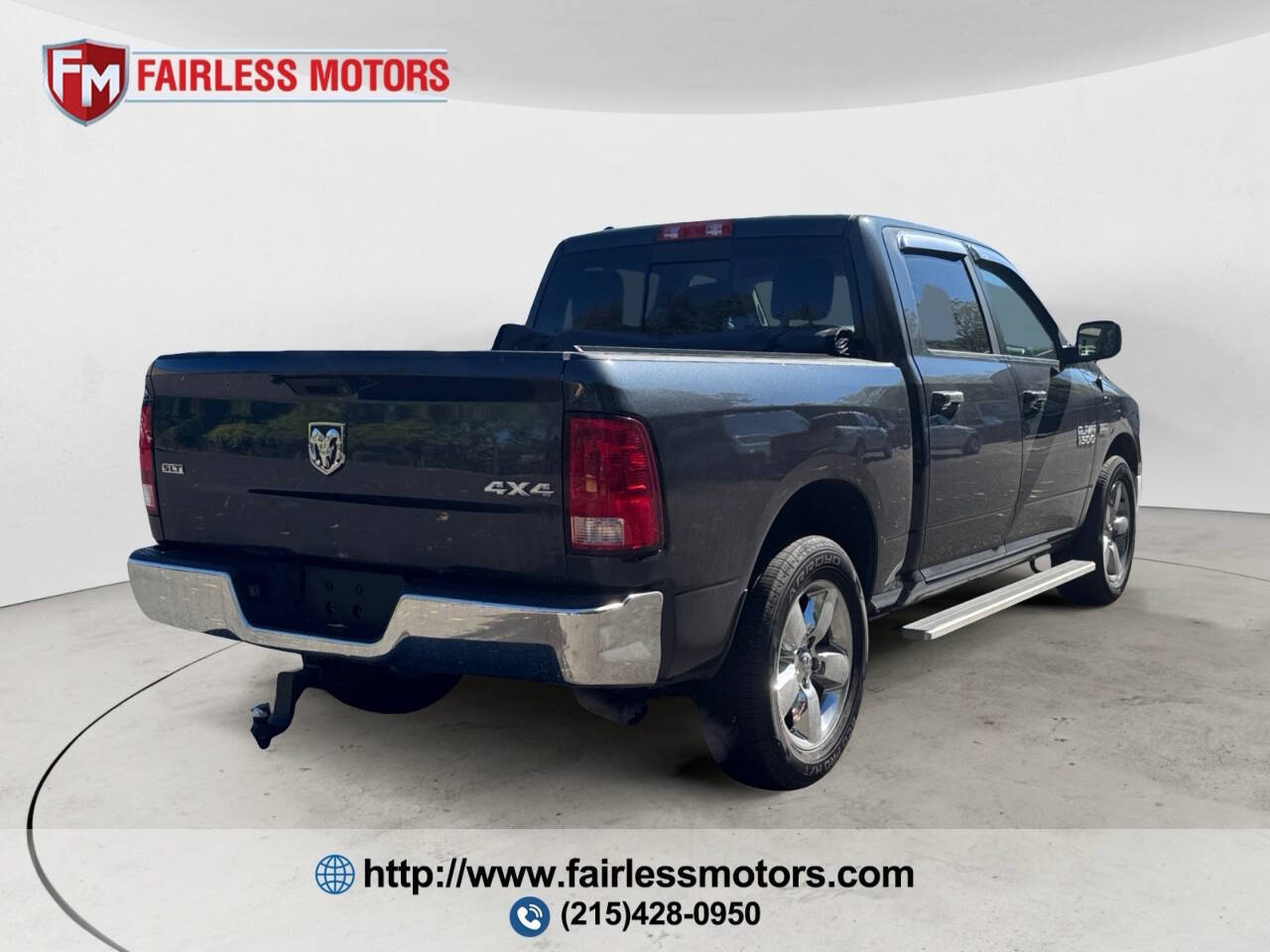 2017 RAM 1500 SLT 4x4 4dr Crew Cab 5.5 ft. SB Pickup