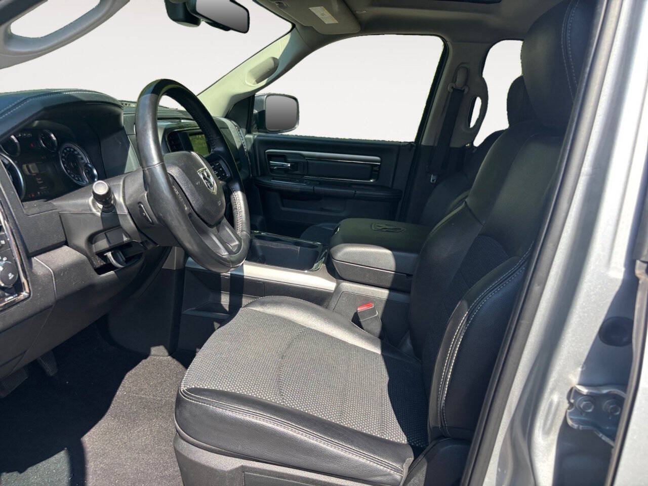 2018 RAM 1500 Night 4x4 4dr Crew Cab 5.5 ft. SB Pickup