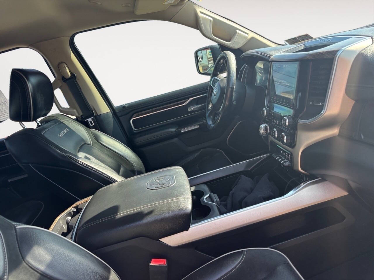 2019 RAM 1500 Laramie 4x4 4dr Crew Cab 5.6 ft. SB Pickup