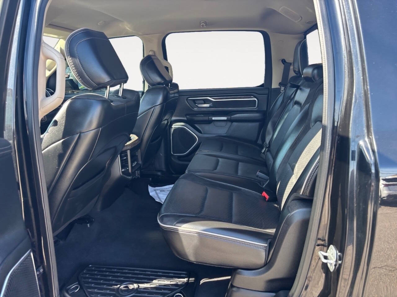 2019 RAM 1500 Laramie 4x4 4dr Crew Cab 5.6 ft. SB Pickup