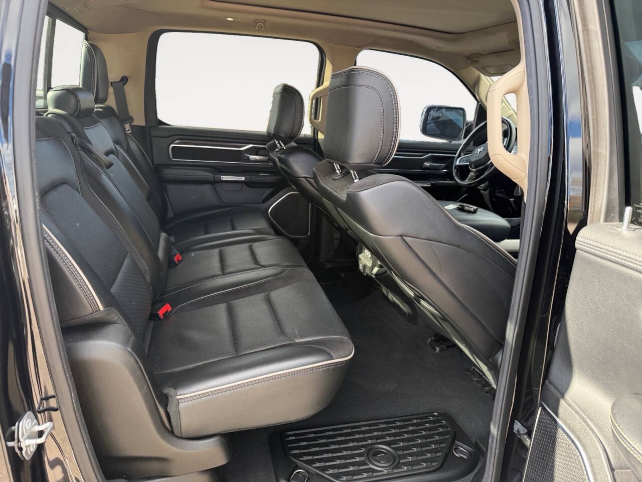 2019 RAM 1500 Laramie 4x4 4dr Crew Cab 5.6 ft. SB Pickup