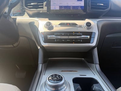 2023 Ford Explorer XLT AWD 4dr SUV