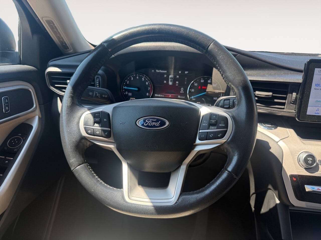 2023 Ford Explorer XLT AWD 4dr SUV
