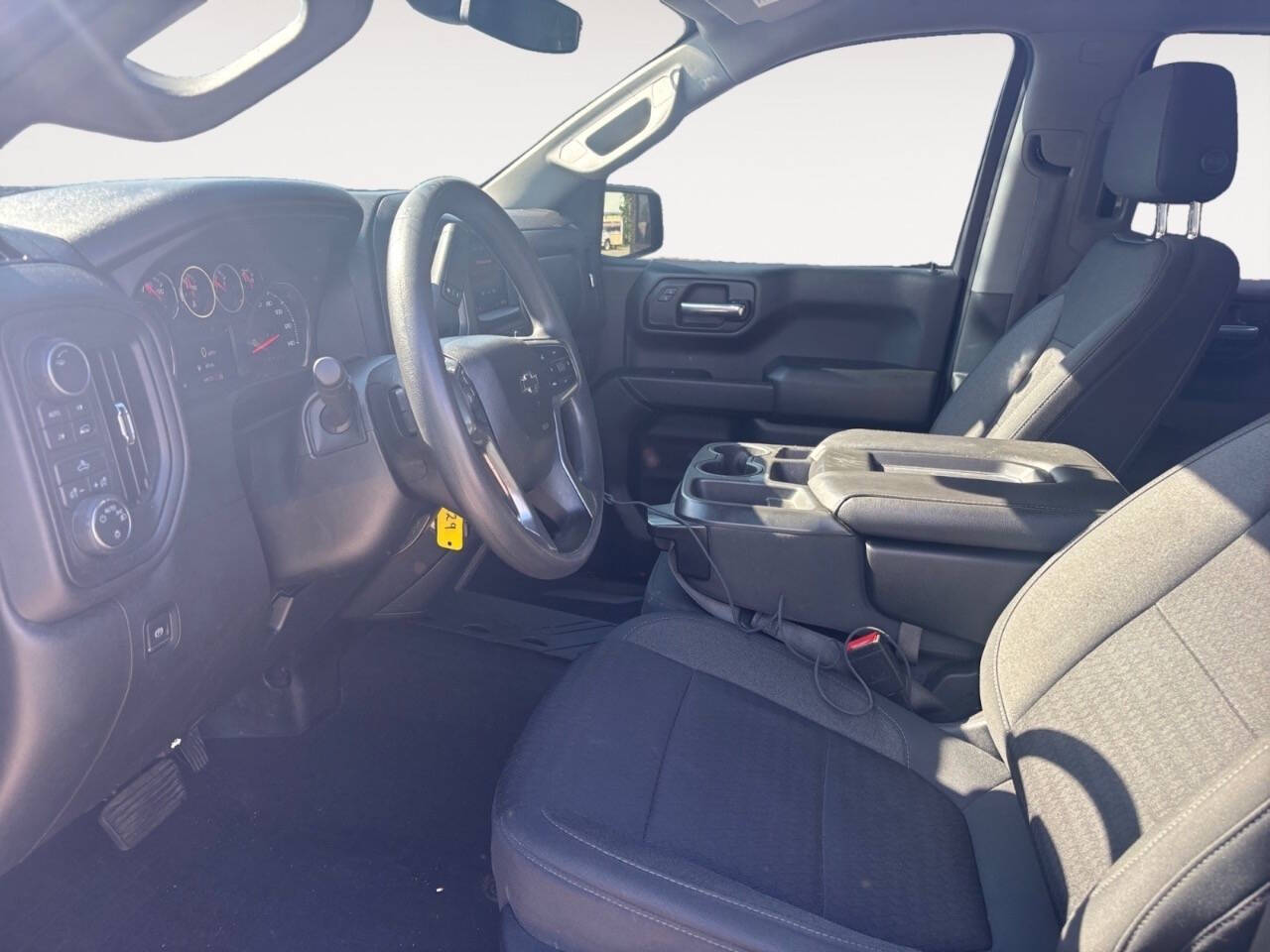 2022 Chevrolet Silverado 1500 Limited Custom 4x4 4dr Crew Cab 5.8 ft. SB