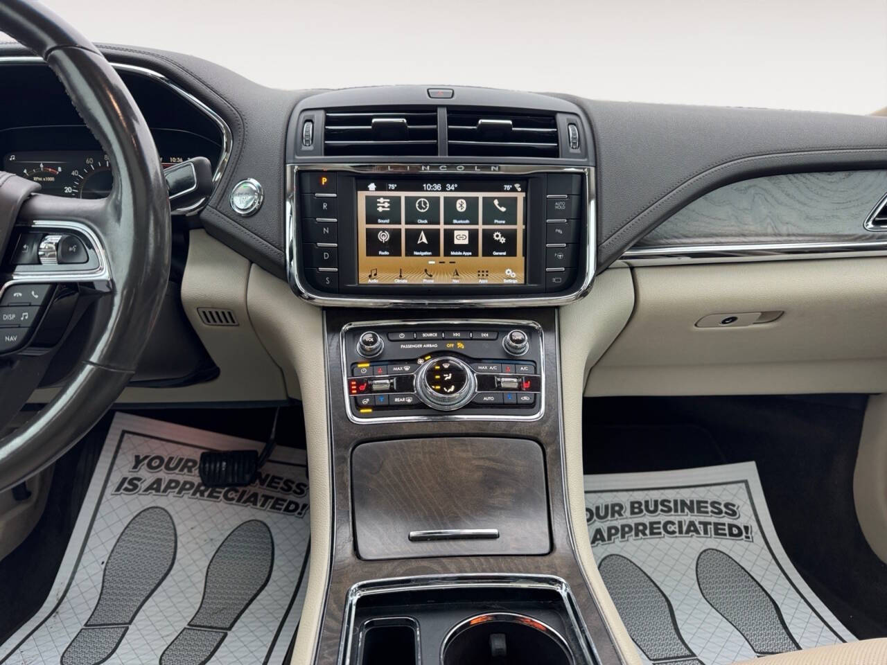 2017 Lincoln Continental Select AWD 4dr Sedan