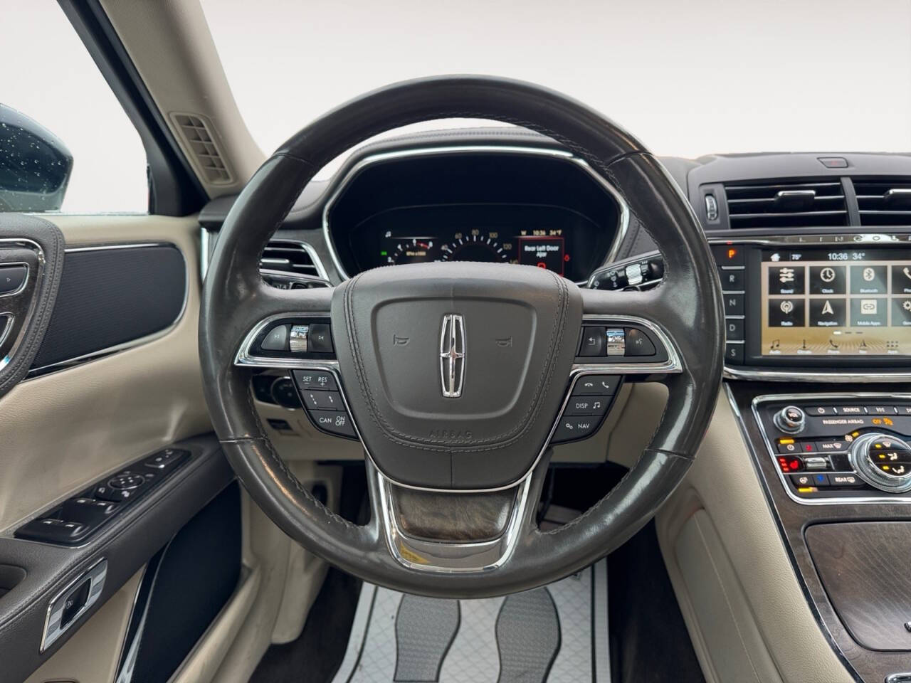 2017 Lincoln Continental Select AWD 4dr Sedan