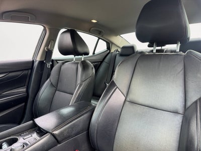 2017 Nissan Maxima 3.5 SV 4dr Sedan