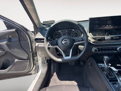 2023 Nissan Altima 2.5 SV 4dr Sedan