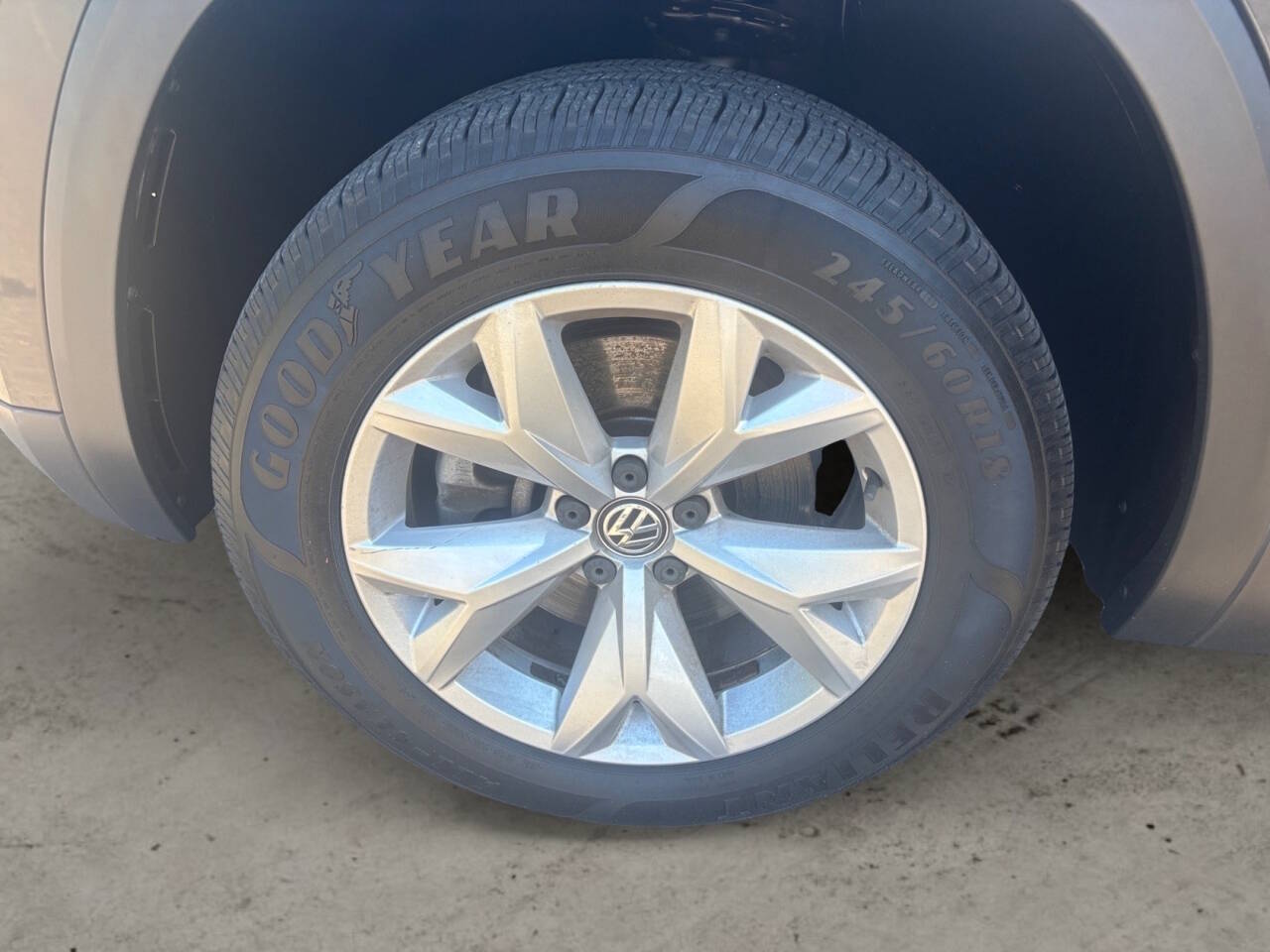 2018 Volkswagen Atlas V6 SE 4Motion AWD 4dr SUV w/Technology