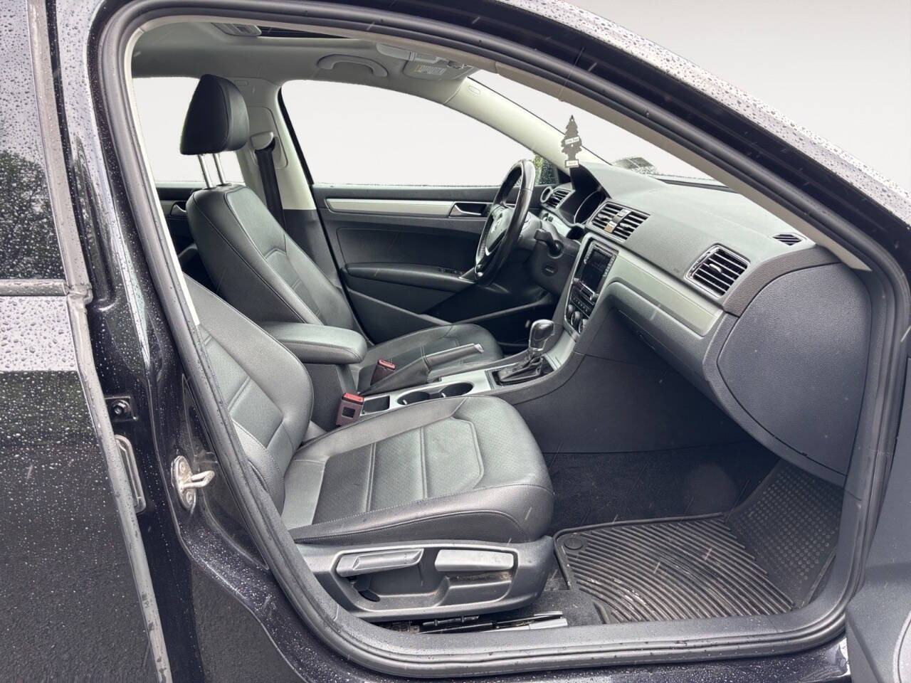 2019 Volkswagen Passat Wolfsburg 4dr Sedan