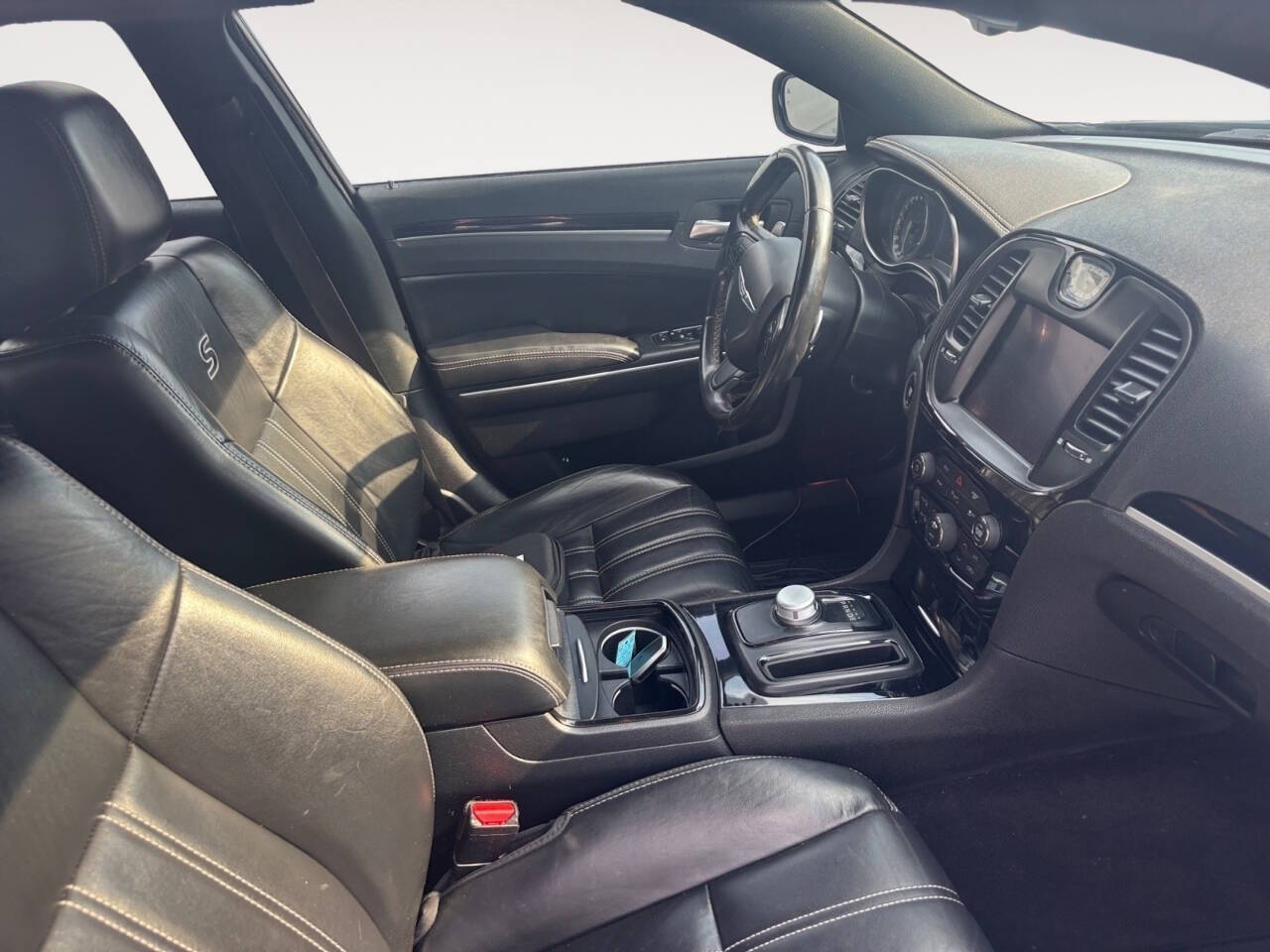 2021 Chrysler 300 S V6 4dr Sedan