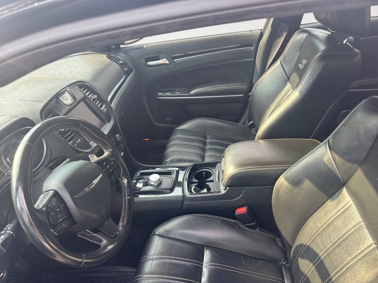 2021 Chrysler 300 S V6 4dr Sedan