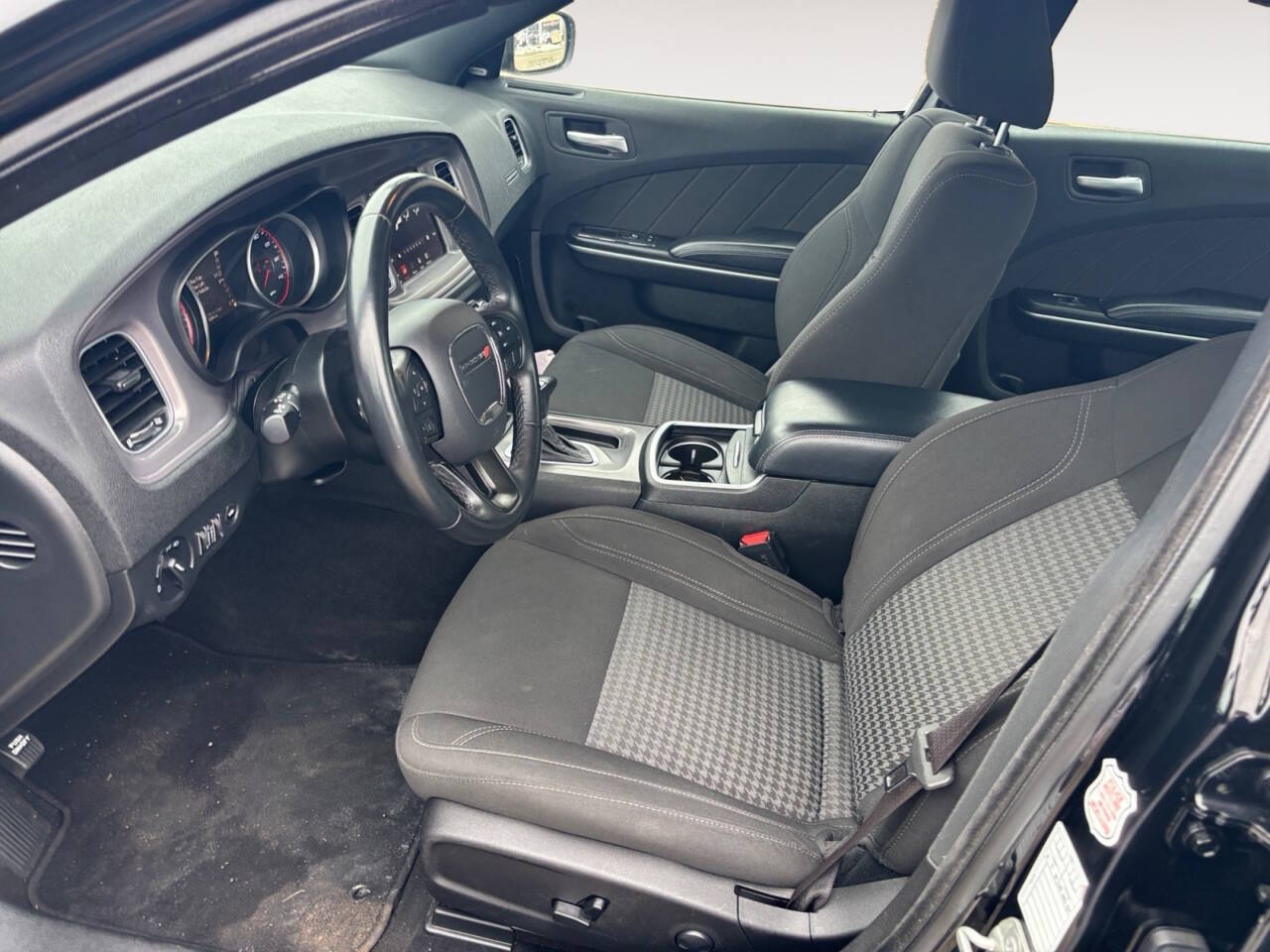 2023 Dodge Charger SXT 4dr Sedan