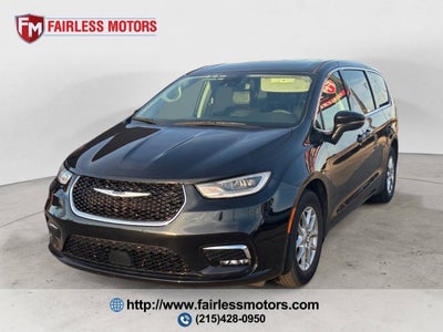 2023 Chrysler Pacifica Touring L 4dr Mini Van