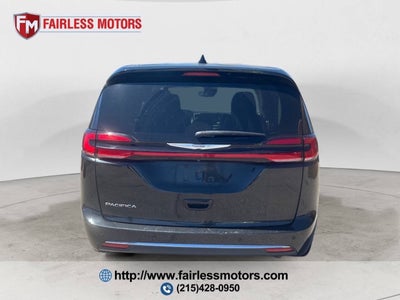 2023 Chrysler Pacifica Touring L 4dr Mini Van
