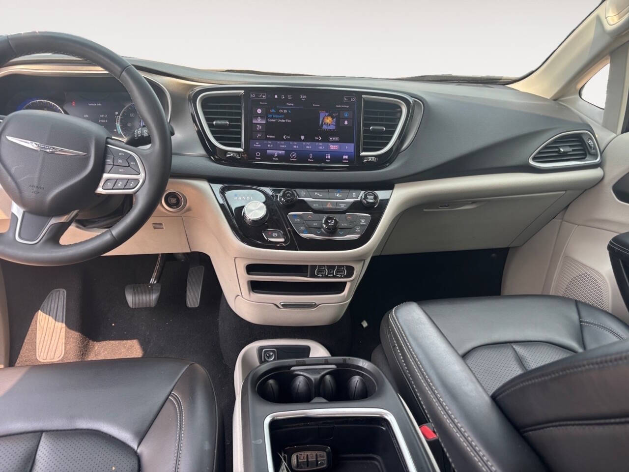 2023 Chrysler Pacifica Touring L 4dr Mini Van