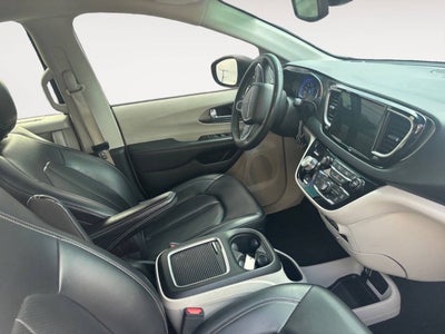 2023 Chrysler Pacifica Touring L 4dr Mini Van