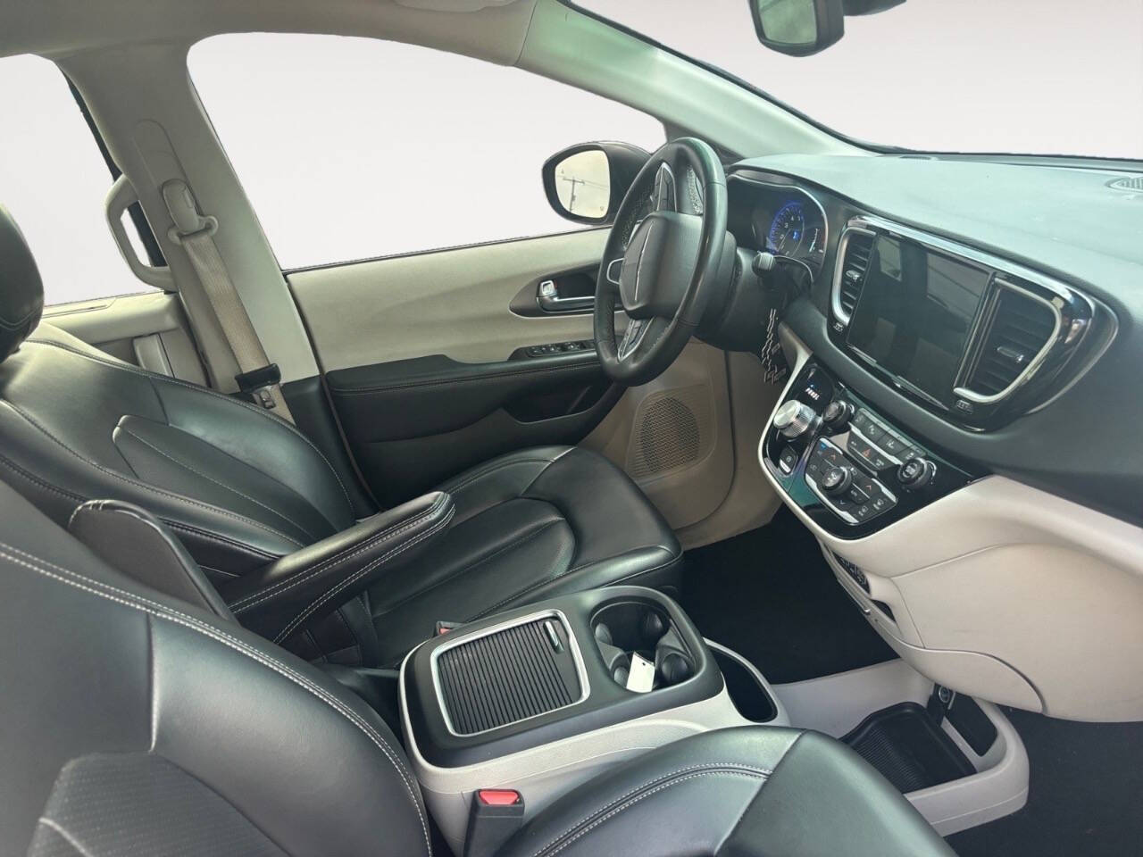 2023 Chrysler Pacifica Touring L 4dr Mini Van