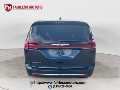 2023 Chrysler Pacifica Touring L 4dr Mini Van