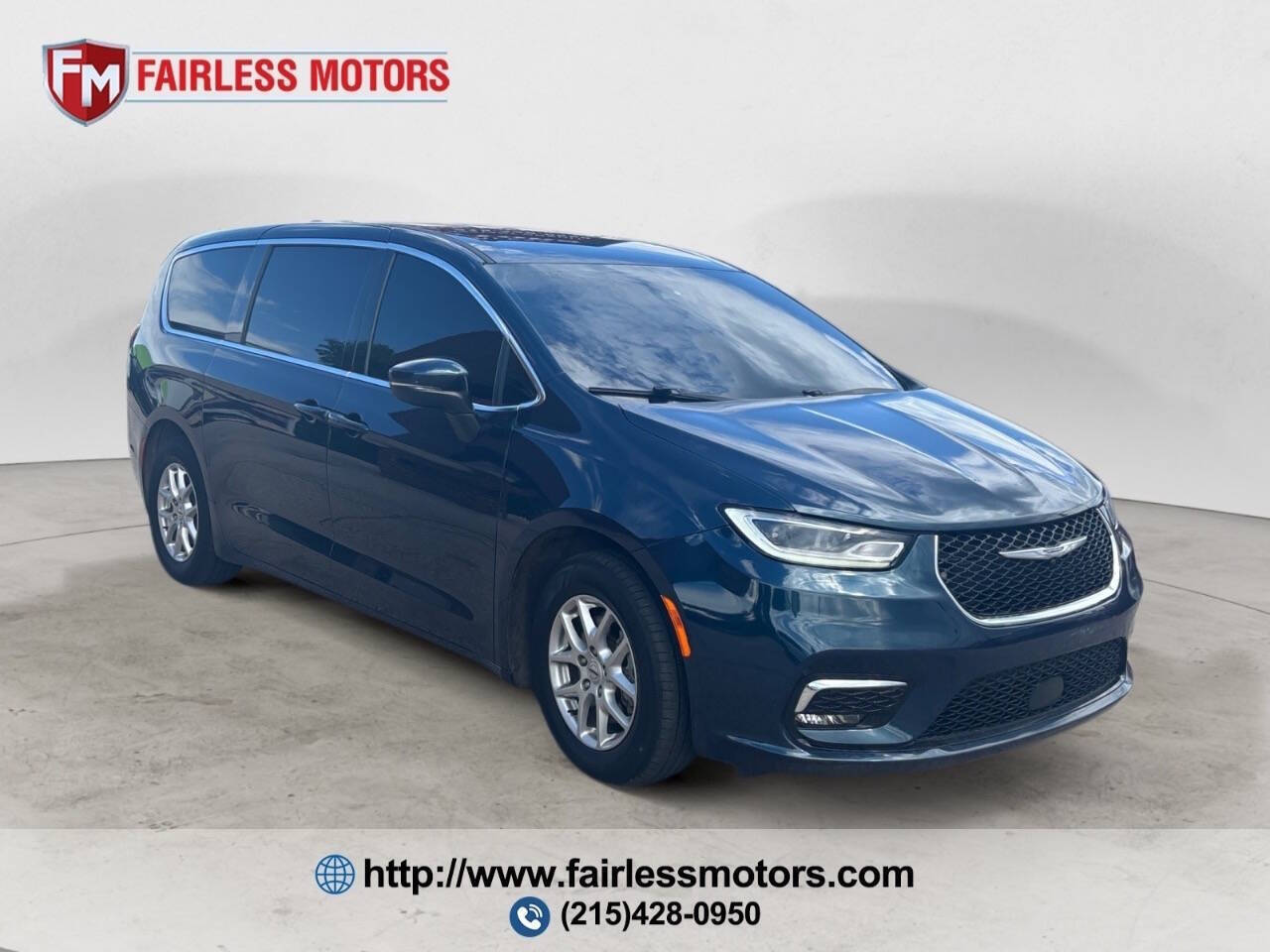 2023 Chrysler Pacifica Touring L 4dr Mini Van