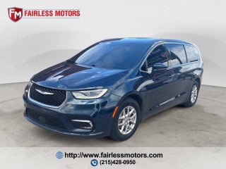 2023 Chrysler Pacifica Touring L 4dr Mini Van