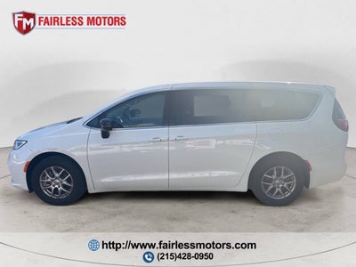 2024 Chrysler Pacifica Touring L 4dr Mini Van