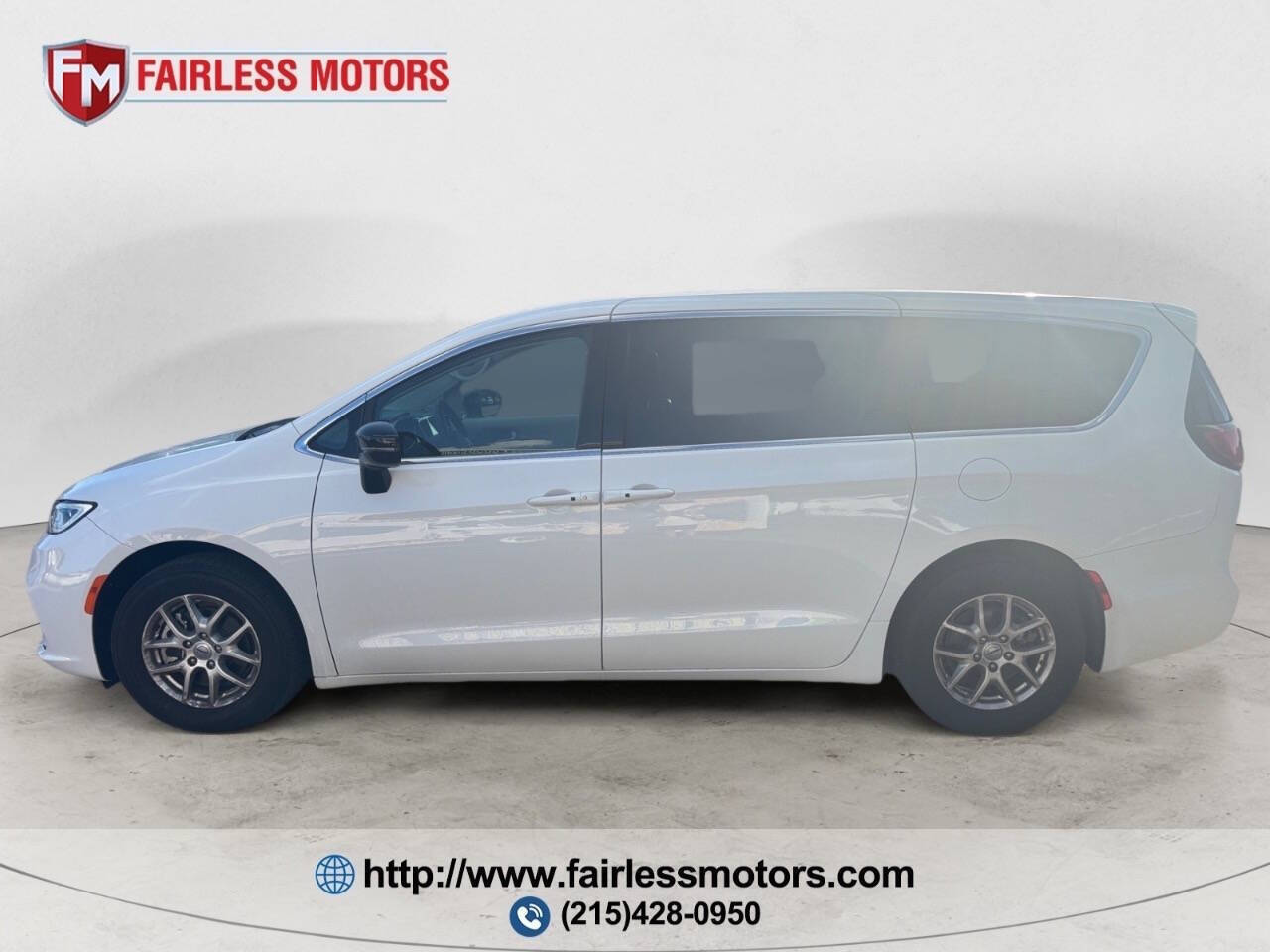 2024 Chrysler Pacifica Touring L 4dr Mini Van