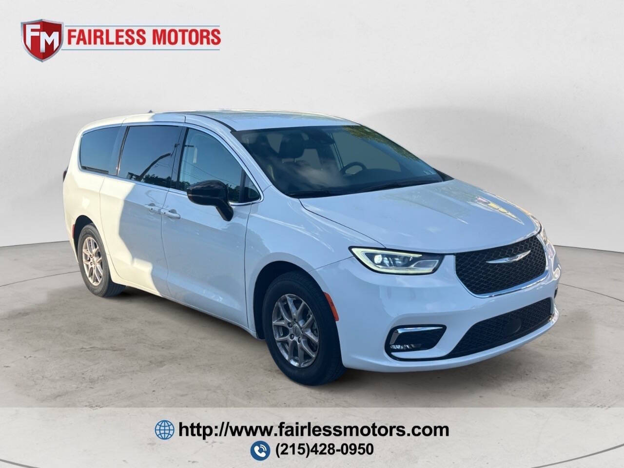 2024 Chrysler Pacifica Touring L 4dr Mini Van