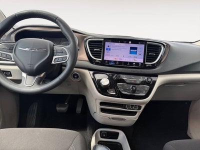 2022 Chrysler Voyager LX 4dr Mini Van