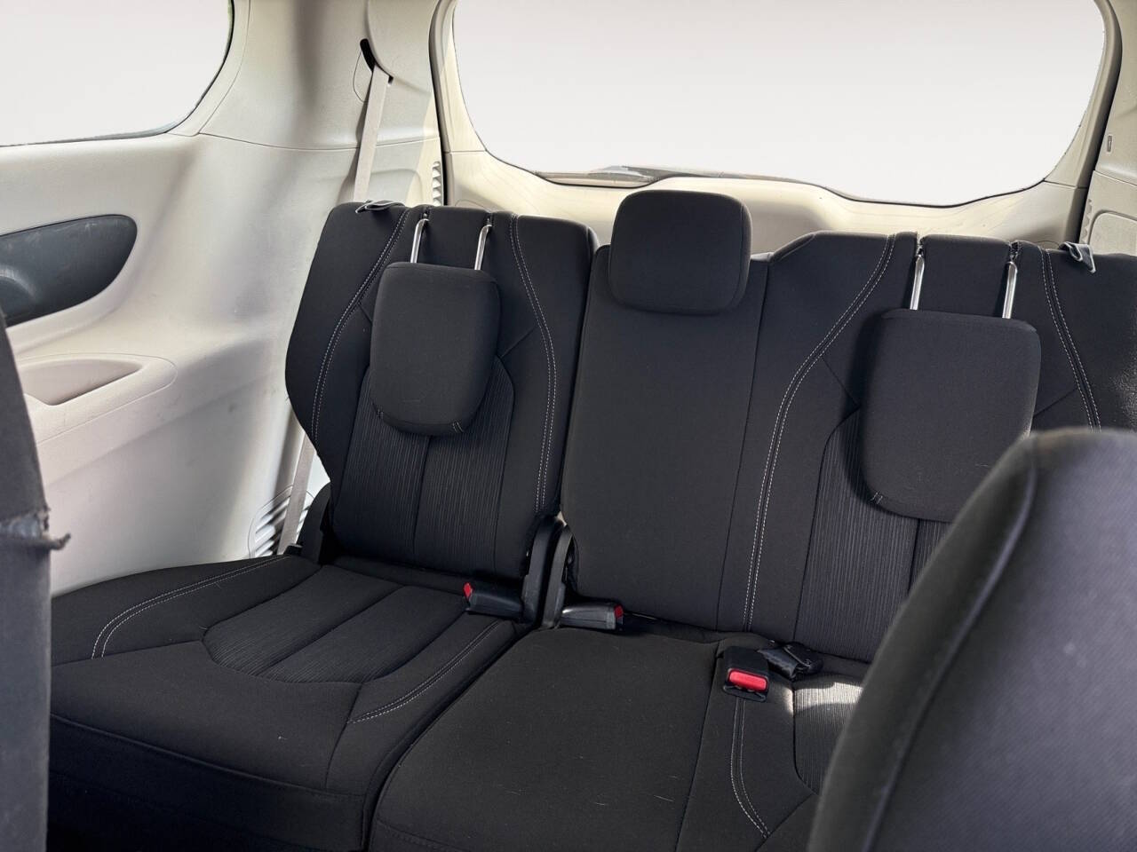 2022 Chrysler Voyager LX 4dr Mini Van