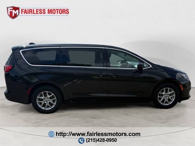 2022 Chrysler Voyager LX 4dr Mini Van